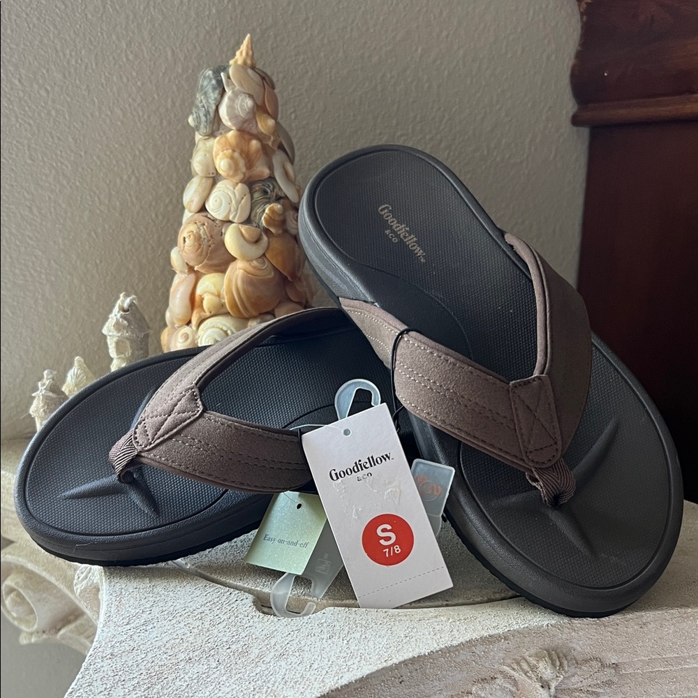Goodfellow & Co Men's Dark Brown Sandals - NWT